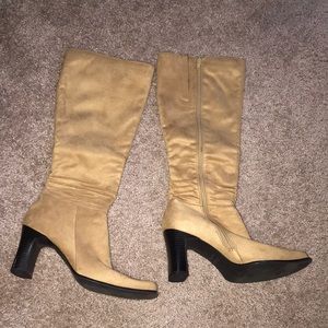 High Heel knee High Beige Boot